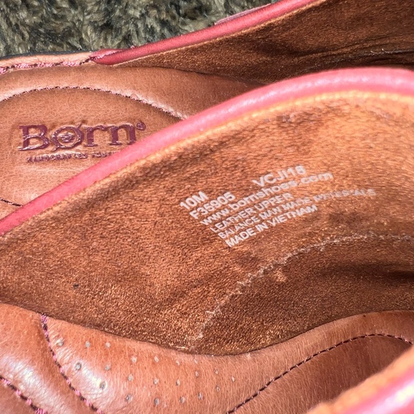 Born Clogs - Picture 3 of 4